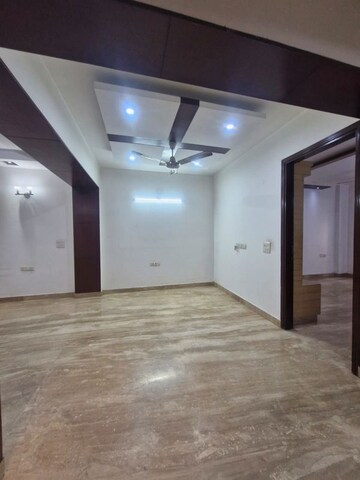 Room in 3 BHK Builder Floor at Kalkaji – for Rent