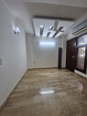 Room in 3 BHK Builder Floor at Kalkaji – for Rent