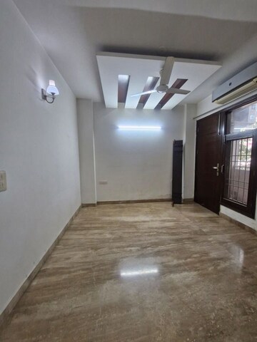 Room in 3 BHK Builder Floor at Kalkaji – for Rent