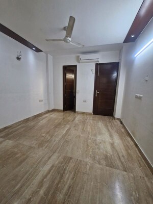 Room in 3 BHK Builder Floor at Kalkaji – for Rent