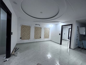 Room in 3 BHK Apartment at Fidato Honour Homes, Sector 89 – for Rent