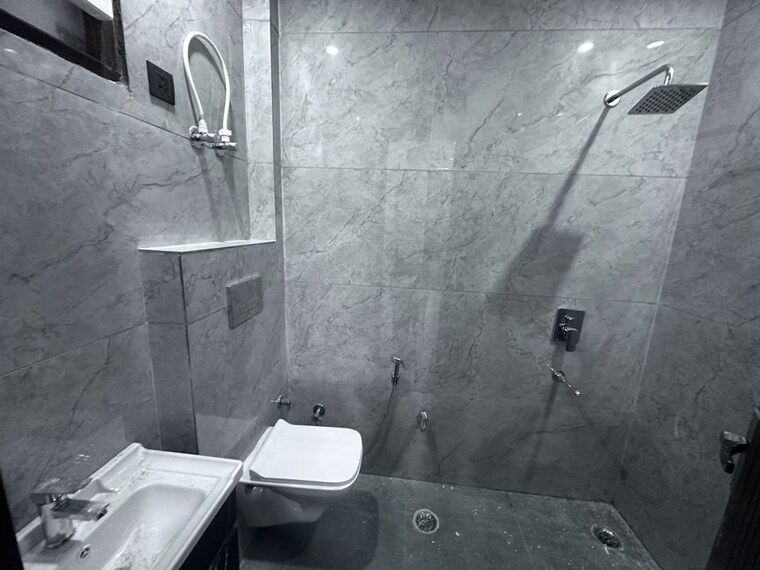 Bathroom, fidato-honour-homes 3 Bedroom 1700 Sq.Ft. Apartment In Sector 89 Faridabad 10061847