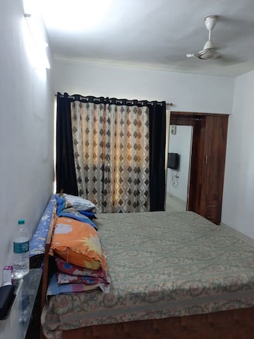 Bedroom in 3 BHK Apartment at Sheth Vasant Lawns, Laxmi Nagar – for Rent