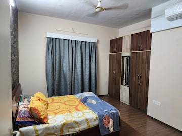 Bedroom in 3 BHK Apartment at Sheth Vasant Lawns, Laxmi Nagar – for Rent