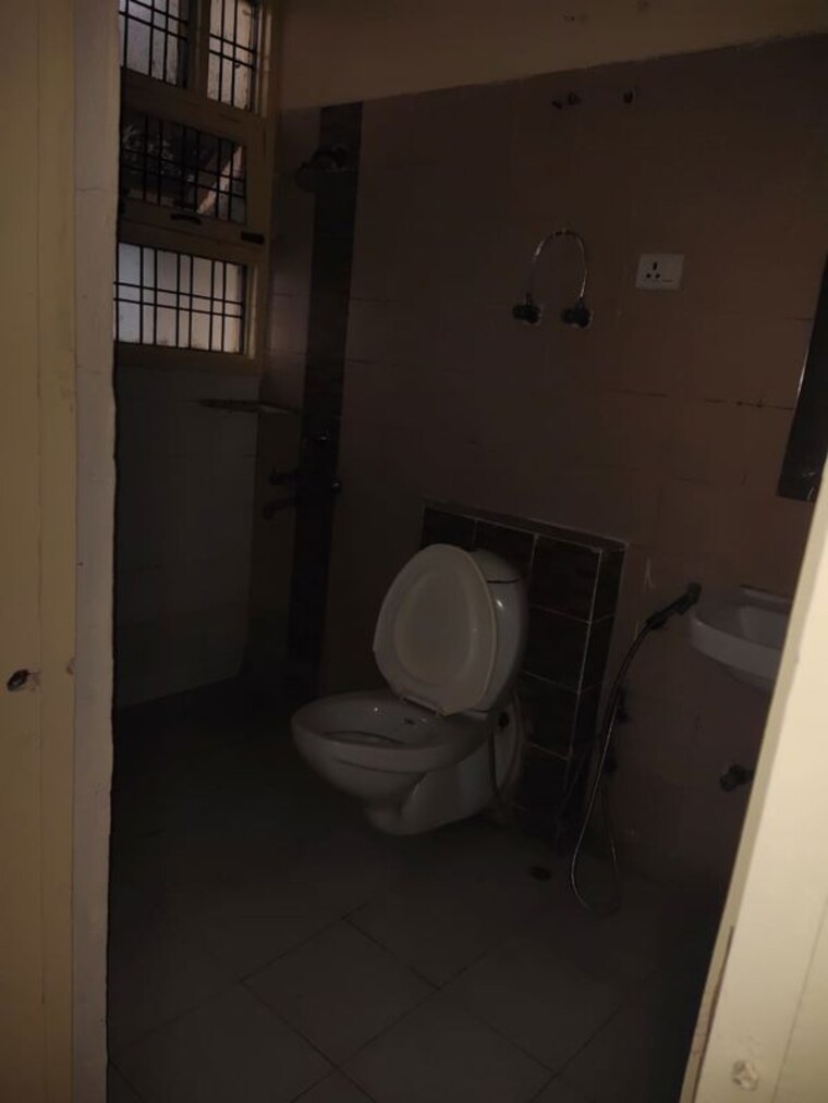 Bathroom, omaxe-heights 2 Bedroom 1248 Sq.Ft. Apartment In Sector 86 Faridabad 10061883