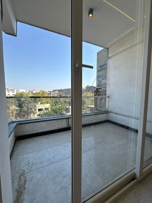 Room in 3 BHK Builder Floor at Palm Residency Chhatarpur, Chattarpur – for Rent