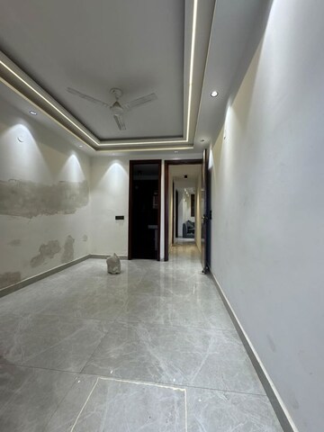 Room in 3 BHK Builder Floor at Palm Residency Chhatarpur, Chattarpur – for Rent