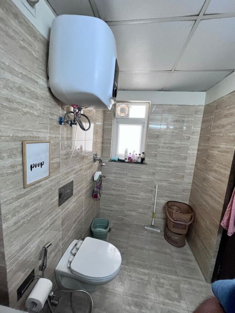 Bathroom, bptp-discovery-park 2 Bedroom 1400 Sq.Ft. Apartment In Sector 80 Faridabad 10061955