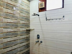 Bathroom in 1 BHK Builder Floor at West Patel Nagar – for Rent