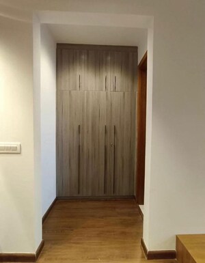 Room in 2 BHK Apartment at DLF Cyber Park, Sector 20 – for Rent