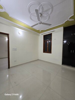 Room in 1 BHK Builder Floor at Chattarpur – for Rent