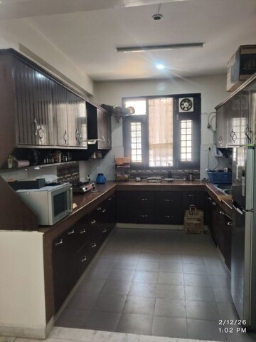 Kitchen in 3 BHK Builder Floor at Sector 40 – for Rent