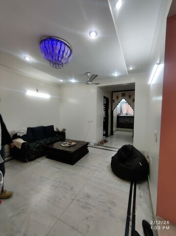 Master Bedroom in 3 BHK Builder Floor at Sector 40 – for Rent