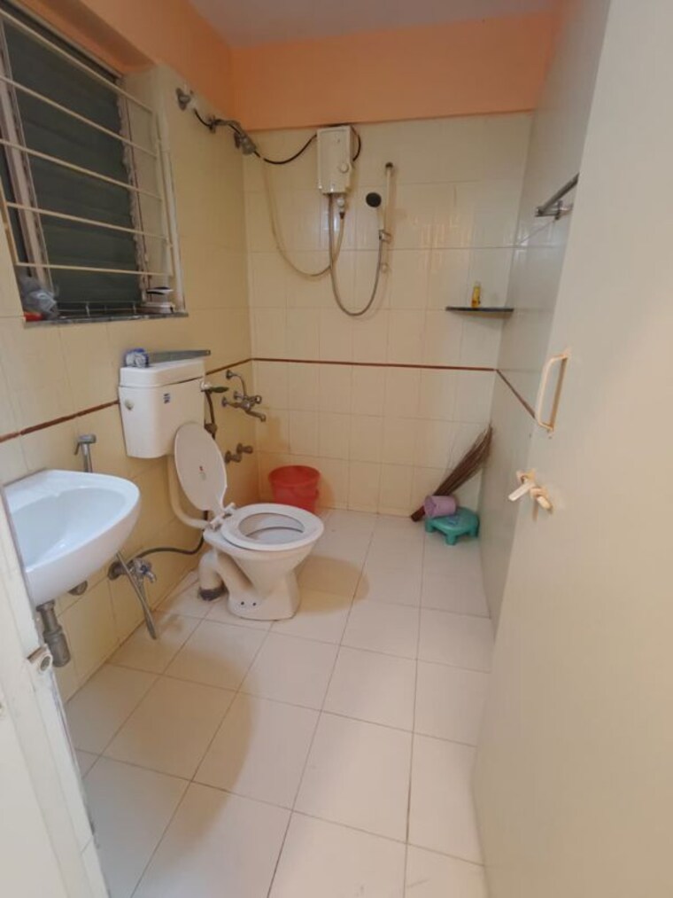 Bathroom, dsk-vishwa 3 Bedroom 1300 Sq.Ft. Apartment In Dhayari Pune 10062030