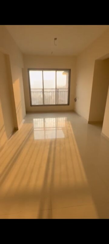 Room in 2 BHK Apartment at Kurla East – for Rent