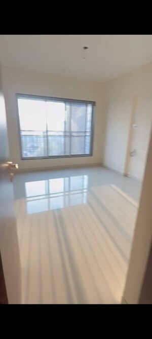 Room in 2 BHK Apartment at Kurla East – for Rent