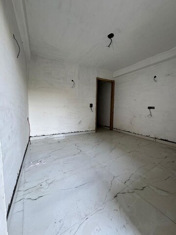 Room in 1 BHK Builder Floor at Chattarpur – for Rent