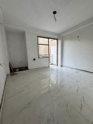 Room in 1 BHK Builder Floor at Chattarpur – for Rent