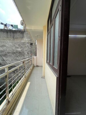 Balcony in 1 BHK Builder Floor at Chattarpur – for Rent