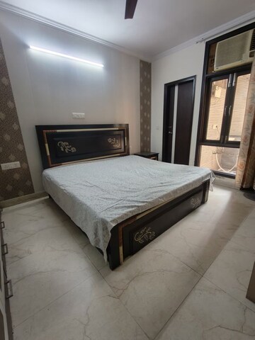 Bedroom in 2 BHK Builder Floor at Shivalik Colony – for Rent