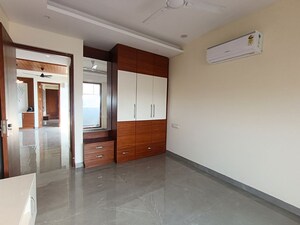 Room in 3 BHK Builder Floor at Sector 2 – for Sale