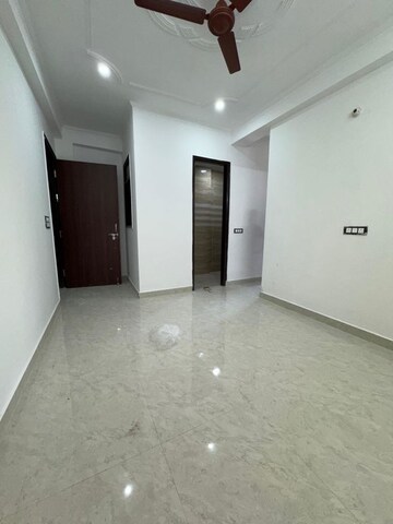 Room in 1 BHK Builder Floor at Chattarpur – for Rent