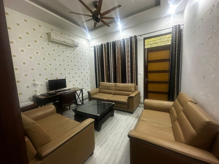 Master Bedroom, sector 11 3 Bedroom 2600 Sq.Ft. Builder Floor In Sector 11 Panchkula 10062141