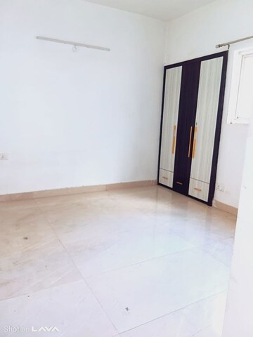 Room in 3 BHK Apartment at Ace Divino, Sector 1 Greater Noida – for Rent