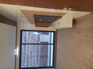 Room in 4 BHK Builder Floor at Sector 21 – for Rent