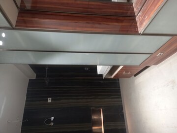 Room in 4 BHK Builder Floor at Sector 21 – for Rent