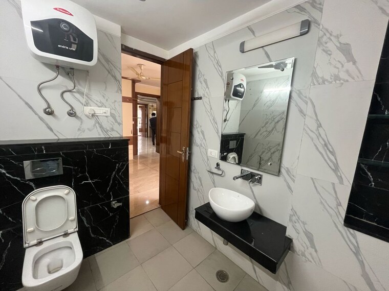 Master Bedroom, sector 14 3 Bedroom 1800 Sq.Ft. Builder Floor In Sector 14 Gurgaon 10062190