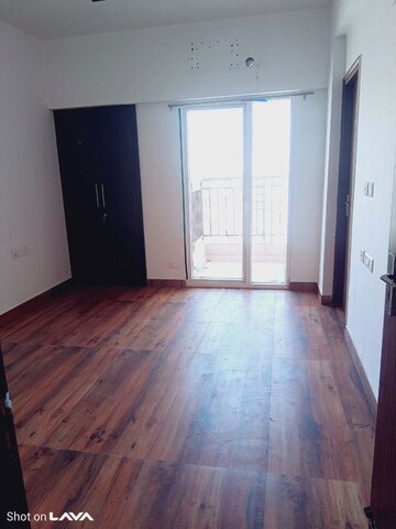 Room in 2 BHK Apartment at Ace Divino, Sector 1 Greater Noida – for Rent