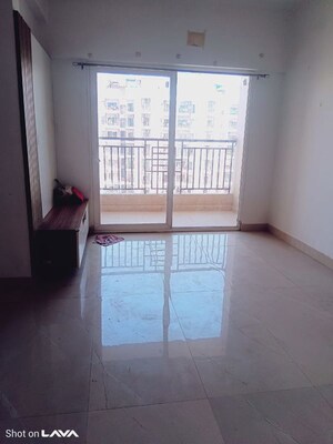 Room in 2 BHK Apartment at Ace Divino, Sector 1 Greater Noida – for Rent