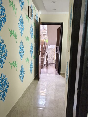 Building Lobby in 1 BHK Builder Floor at Govindpuri – for Rent