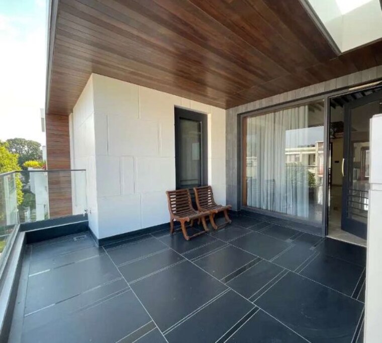  Parking, sector 8 4 Bedroom 3750 Sq.Ft. Builder Floor In Sector 8 Panchkula 10062202