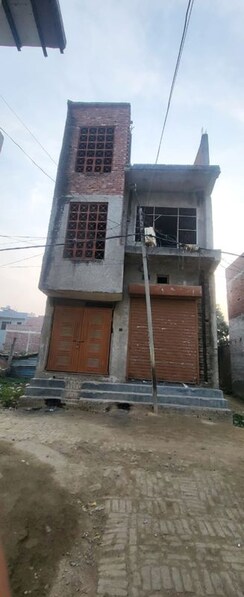 Plot For Sale in Dlf Ankur Vihar
