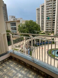 3 BHK + Pooja Room Apartment For Rent in BPTP Discovery Park