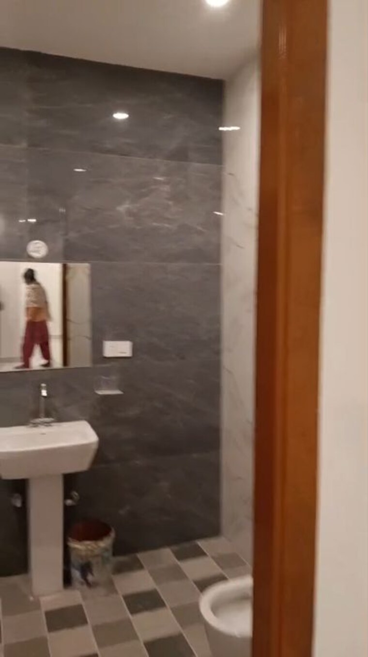 undefined, sector 84 3 Bedroom 2250 Sq.Ft. Builder Floor In Sector 84 Faridabad 10050338