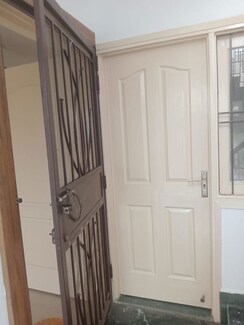 3 BHK + Pooja Room,Servant Room Builder Floor For Rent in BPTP Park 81