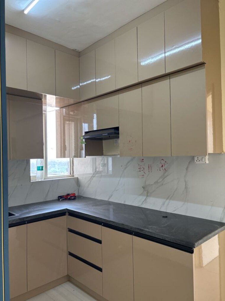 Kitchen, pyramid-altia 2.5 Bedroom 800 Sq.Ft. Apartment In Sector 70a Gurgaon 10062270