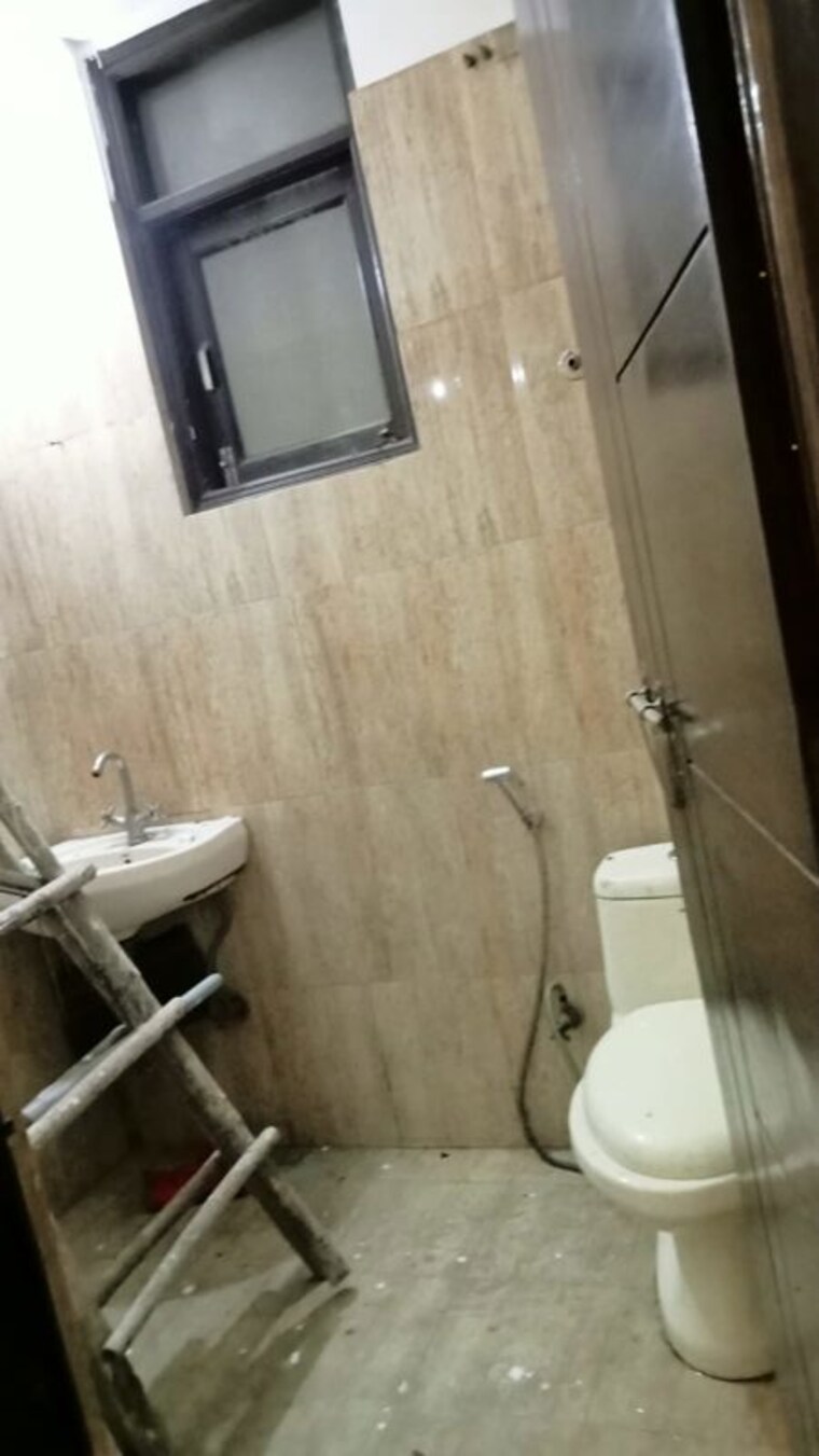 Bathroom, saket 2 Bedroom 800 Sq.Ft. Builder Floor In Saket Delhi 10062292
