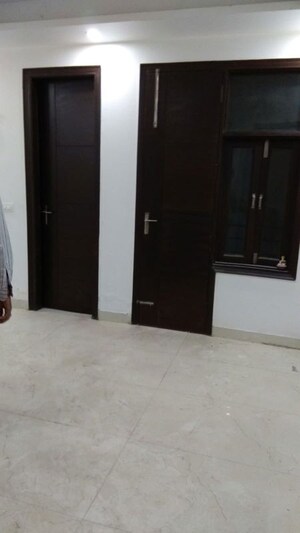 2 BHK Builder Floor For Rent in Chattarpur