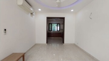 Room in 2 BHK Builder Floor at Golf Links – for Rent