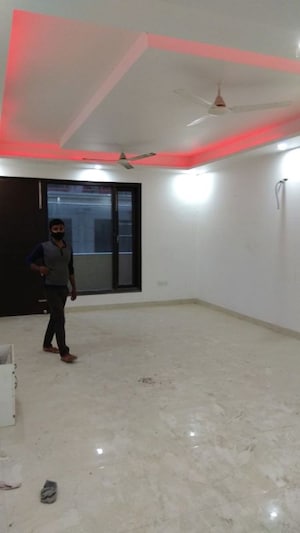 Parking in 2 BHK Builder Floor at Chattarpur – for Rent