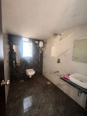 Bathroom in 4 BHK Apartment at Juhu – for Rent