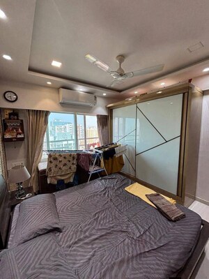 Bedroom in 2 BHK Apartment at Thane West – for Rent