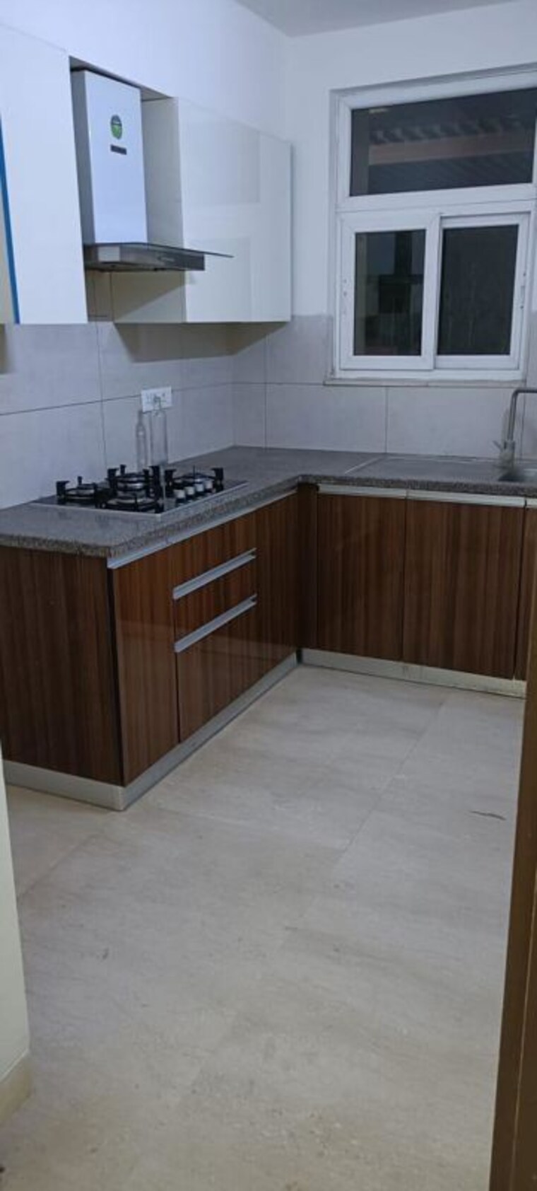 Kitchen, bptp-park-grandeura 3 Bedroom 2032 Sq.Ft. Apartment In Sector 82 Faridabad 10062768