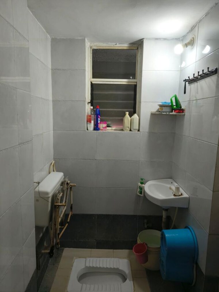 Washroom, shivane 1 Bedroom 440 Sq.Ft. Apartment In Shivane Pune 10062569