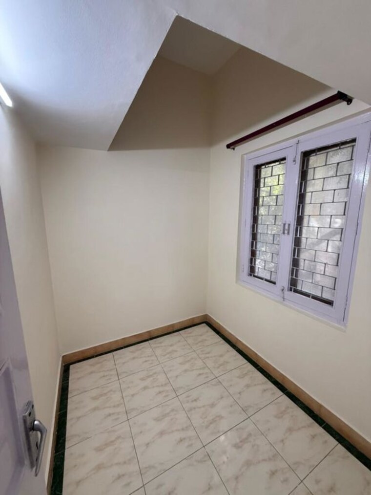 Room, nehru enclave 3 Bedroom 2250 Sq.Ft. Builder Floor In Nehru Enclave Delhi 10059616