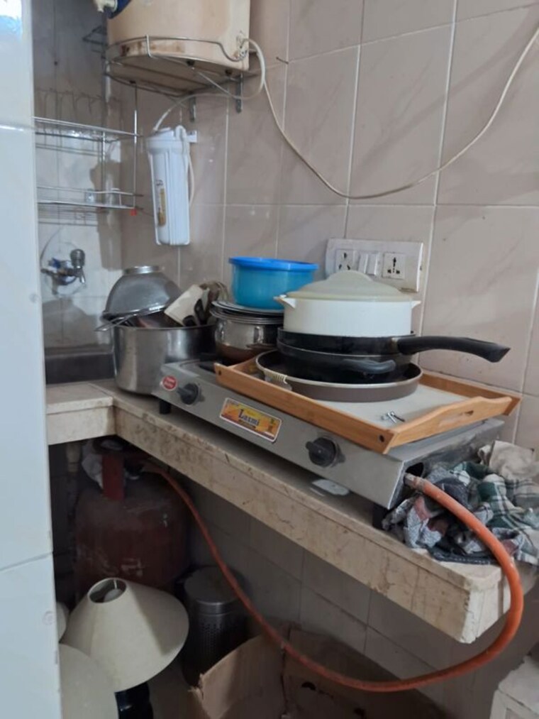 Kitchen, greater kailash i Studio 400 Sq.Ft. Builder Floor In Greater Kailash I Delhi 10016555